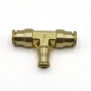 C-DOT, Union Tee, 3/8" Tube X (AQ79-DOT-6X4)